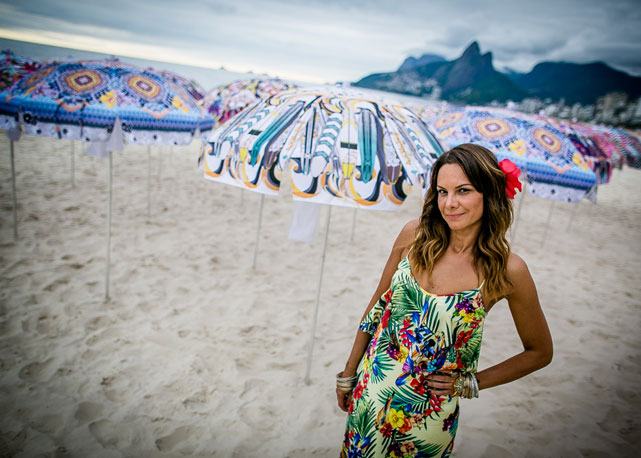 Adriana Barra lança linha de guarda-sol (R$450 cada) em parceria com a Aloha Arpex - Foto: Divulgação