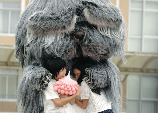 Uma das cenas de Jellyfish Eyes – Foto: Jason Schmidt/Harper’s Bazaar