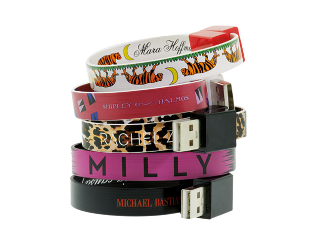 Pulseiras da Holiday Collective US$25 (cerca de R$59) cada - Foto: Reprodução/ Harper's Bazaar