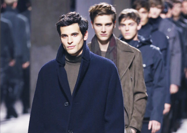 Fila final do desfile de inverno 2014 da Hermès em Paris - Foto: Reprodução