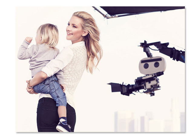 “O ensaio capturou perfeitamente minha vida como mãe e atriz e como balancear essas duas partes de nossas vidas” - Foto: Reprodução