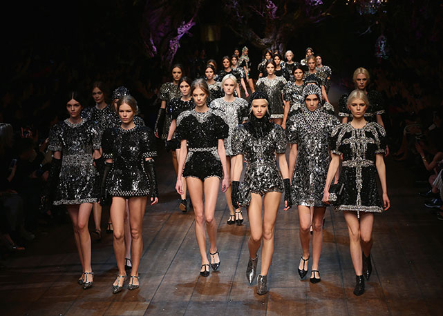 Entrada final da passarela da Dolce & Gabbana - Foto: Getty Images