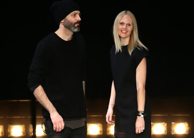 Michael e Nicole Colovos no último desfile da grife, na temporada de NY - Foto: Getty Images