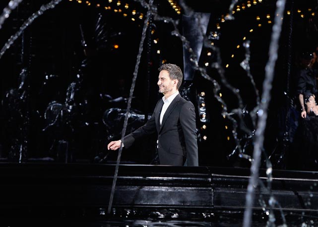 Marc Jacobs em sua despedida da Louis Vuitton - Foto: Getty Images