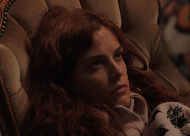 Riley Keough, neta de Elvis Presley, em Spark and Light, sétimo curta da série Miu Miu Women’s Tales - Foto: Divulgação