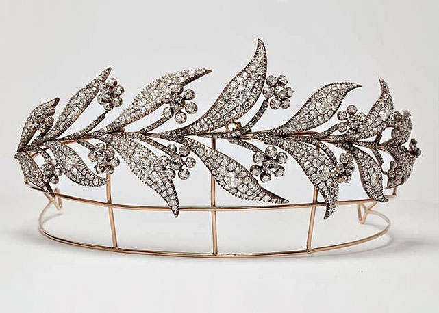 A tiara com de 45 quilates usada na serie Downton Abbey - Foto:divulgação