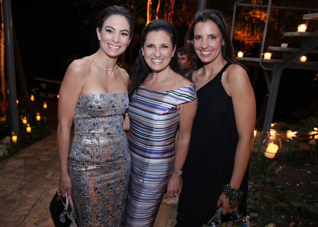 Cris Lotaif, da Dior, com Mariana Auriemo e Delphine di Menza, presidente da grife no País - Foto: Midori De Lucca/divulgação 