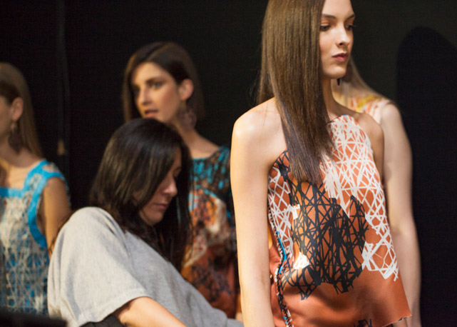 Ops! Probleminhas de última hora - Foto: Carol Barrionuevo/Harper's Bazaar
