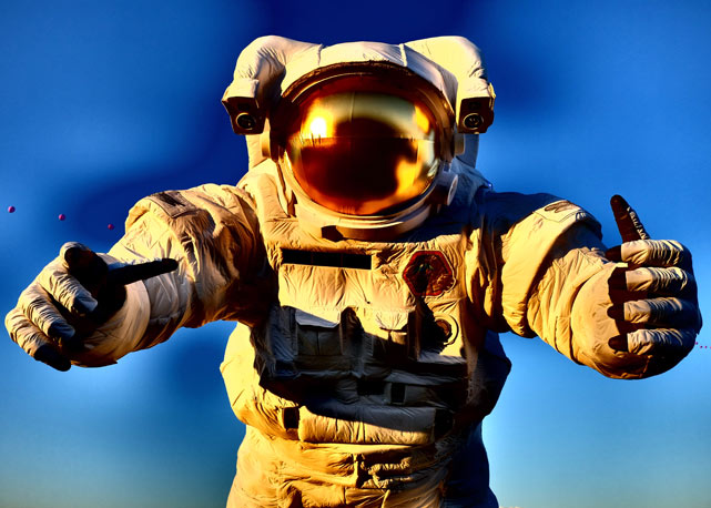 O astronauta inflável, foi um dos grandes sucessos do festival - Foto: Getty Images