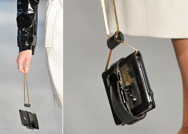 Bolsinha para celular de Pedro Lourenço - Foto: Agência Fotosite