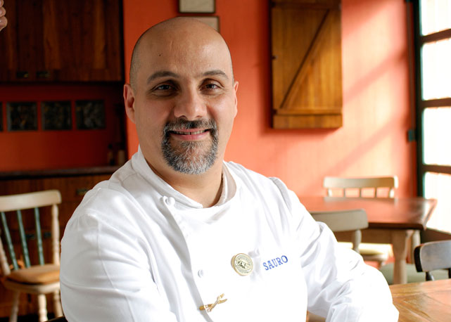 O chef Sauro Scarabota, do restaurante Ficcò - Foto: Reprodução
