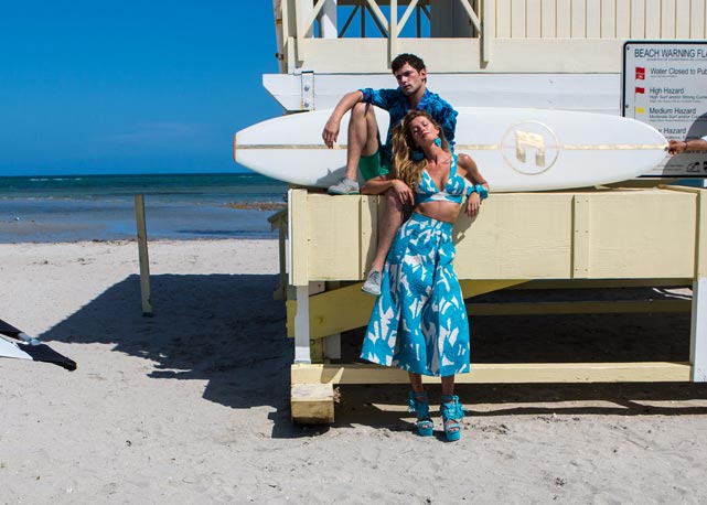 Gisele Bündchen e Sean O´Pry posam na ilha de Key Biscane, em Miami - Foto: divulgação