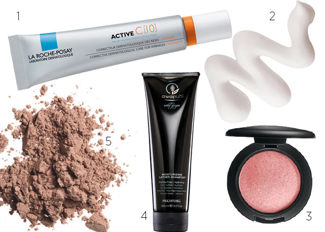  1. Active C [10] (R$ 179), La Roche-Posay; 2. Loção Fotobloqueadora FPS 66 (R$ 98), Biomarine; 3. Mineralize Blush (R$ 119), M.A.C; 4. Moisturizing Lather Shampoo (R$ 82), Paul Mitchell; 5. Living Color The Pigment (R$ 166), Kryolan – Fotos:divulgação