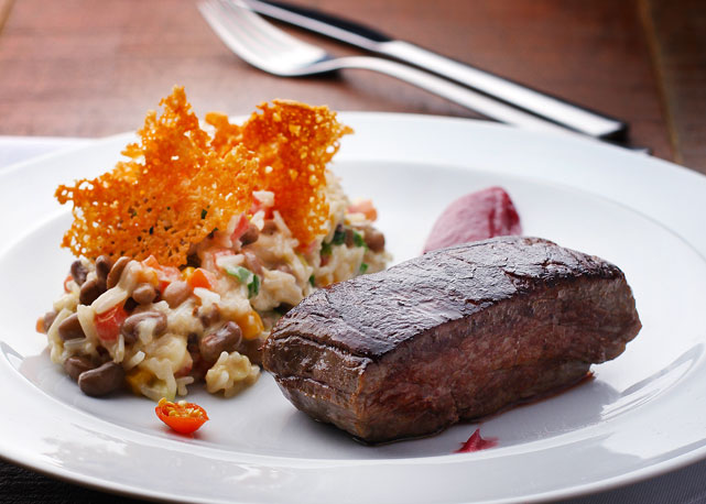 cabrito com risoto de baião (R$ 58) - Foto:divulgação