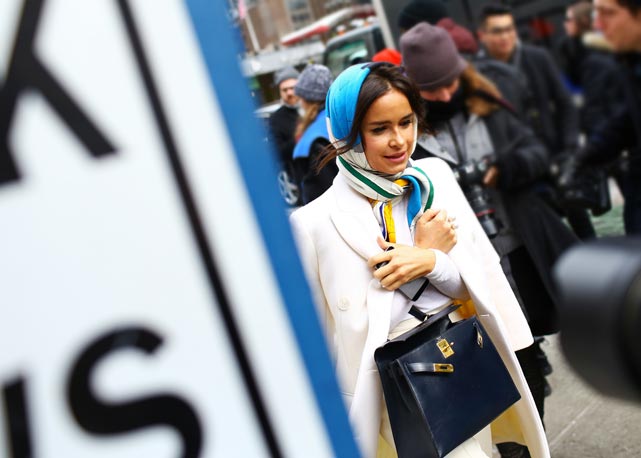 Miroslava Duma também é total adepta do acessório - Fotos: reprodução