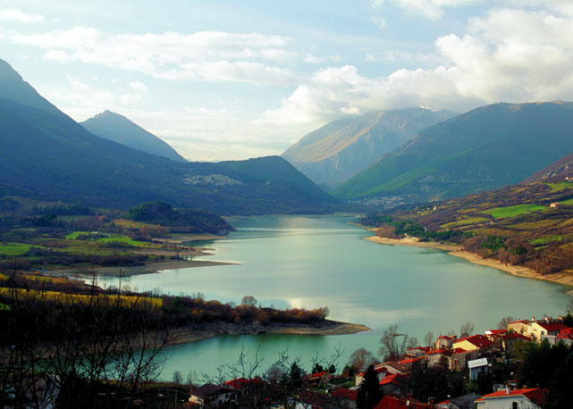 Lago de Barrea - Foto: Divulgação