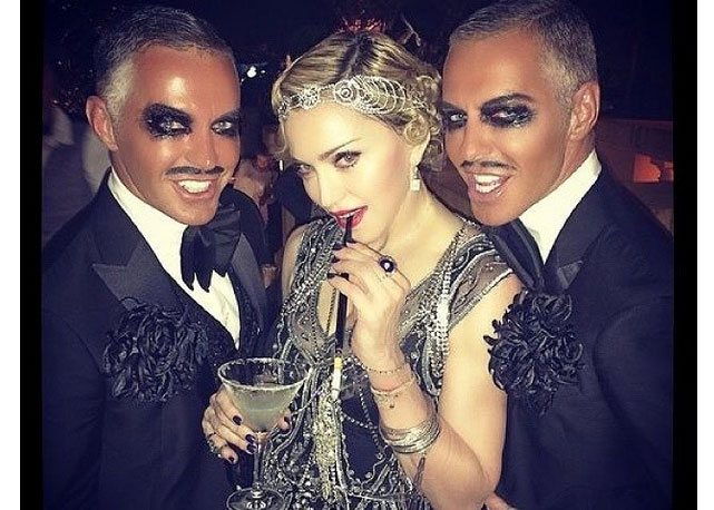 Madonna ao lado de Dan e Dean da Dsquared2 - Foto: Reprodução/Instagram