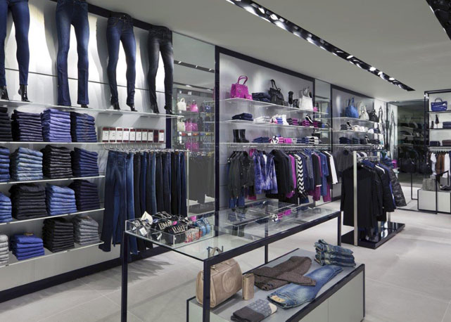 O espaço da Armani Jeans no shopping Higienópolis - Fotos: divulgação 