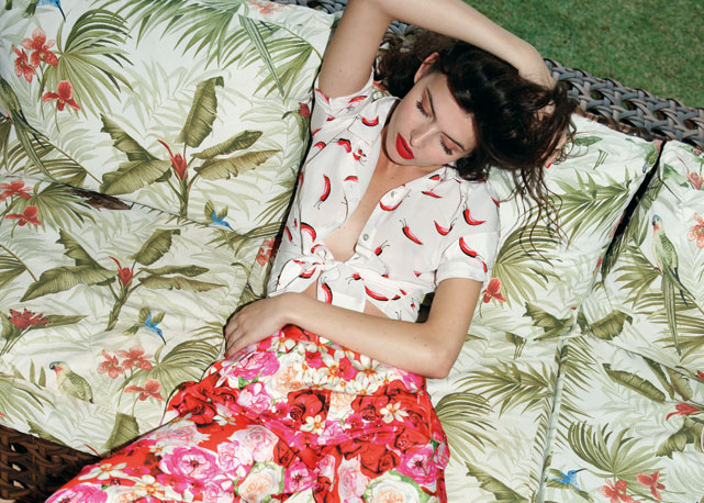 Prints da Isolda estão entre as peças à venda no Secret, boutique itinerante de Julia Maringoni e Alice Carvalho Dias - Foto: Harpers Bazaar