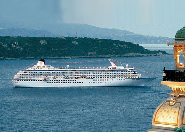 A embarcação, Crystal Symphony, da Crystal Cruises - Foto:reprodução