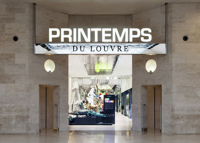 A fachada da loja de departamentos no Louvre - Foto: reprodução