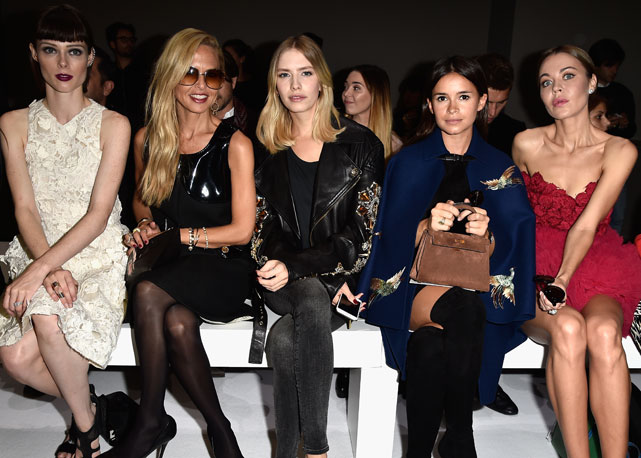 Coco Rocha, Rachel Zoe, Elena Perminova, Miroslava Duma e Ulyana Sergeenko no show de  Giambattista Valli - Foto: Getty Images