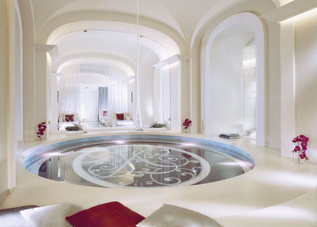 Um dos espaços do Spa da Dior, localizado no hotel Plaza Athénée - Foto: reprodução/ Bazaar