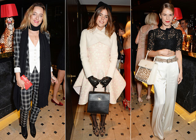 Da esquerda para à direita: Alice Temperley, Alix Duvernoy (com a nova bolsa de Charlotte Olmpia) e Eugenie Niarchos  - Fotos: Getty Images