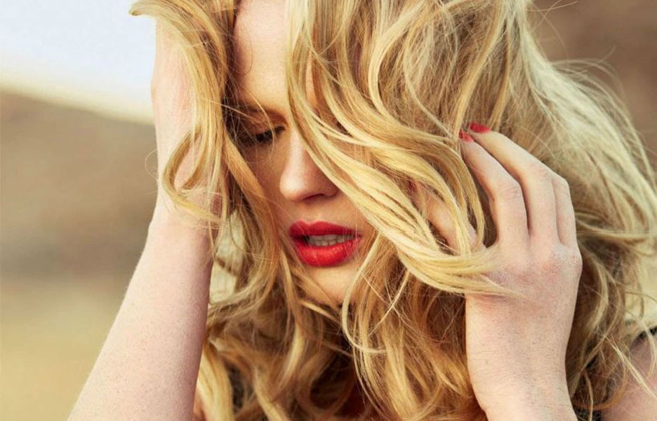 Para a técnica, os fios são desfiados com micropente - Foto: reprodução