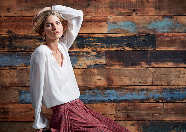 Camisa, R$ 698, e saia, R$ 998, da coleção de estreia da linha de roupas de Paula Hermanny - Foto: reprodução/Harper's Bazaar