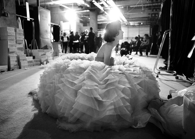 The History of Haute Couture | Harper's Bazaar, Bridie Wilkins | 2014 - Foto: Divulgação
