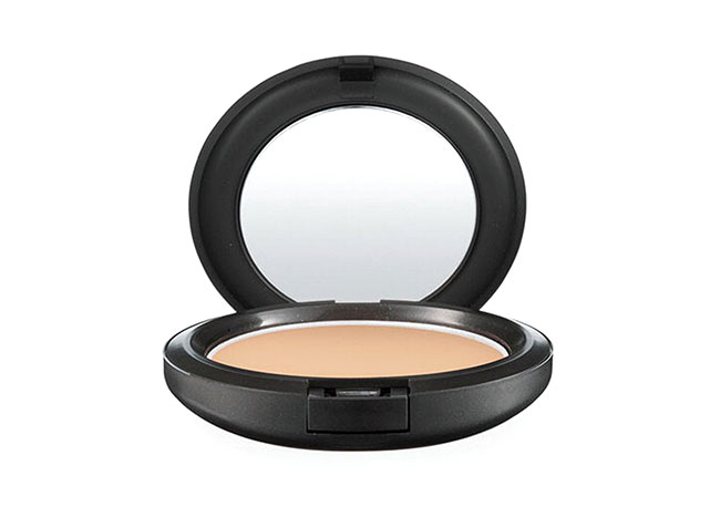 Studio Sculpt Defining Powder - Foto: divulgação