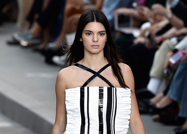 Kendall no desfile de verão 2015 da Chanel - Foto: Getty Images 