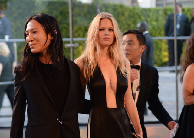 Alexander Wang e Anna Ewers - Foto: Getty Images