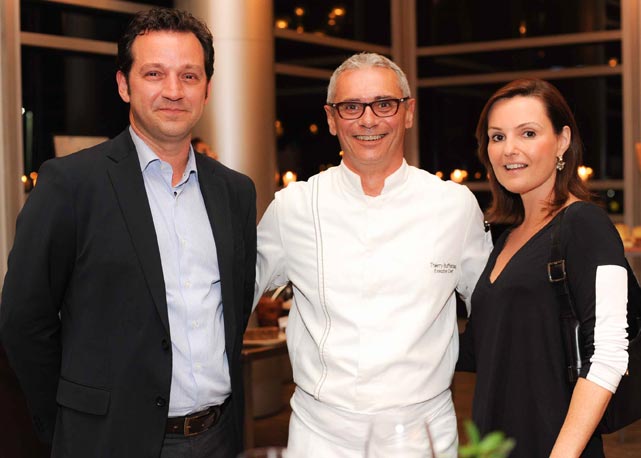 Da esquerda para a direita: Adriana Godinho, Thierry Buffeteau e Adriana Godinho - Foto: divulgação