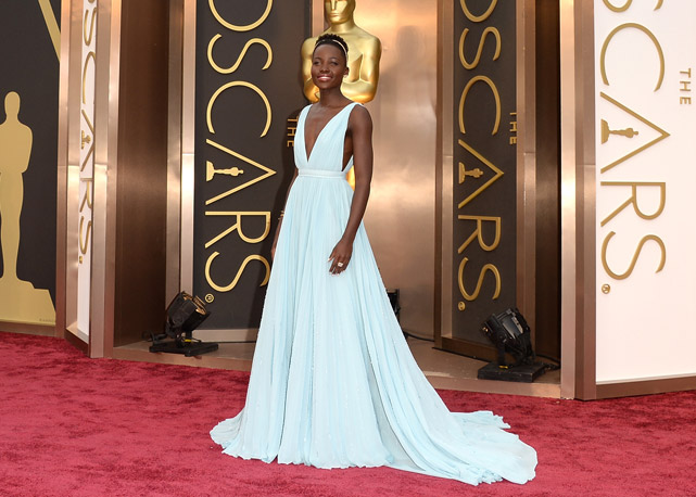 Lupita e seu Prada no Oscar - Foto: Getty Images