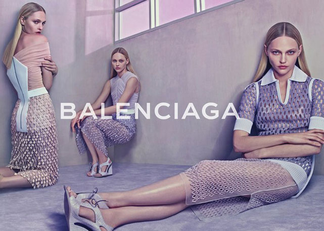 A campanah de verão 2015 da Balenciaga - Foto: Steven Klein/reprodução