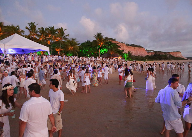 Praia lotada em Trancoso! - Foto: Ali Karakas/divulgação