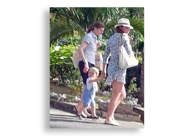 Da esquerda para à direita, a babá Maria Teresa Turrion Borrallo, príncipe George e a duquesa Kate Middleton - Foto: reprodução
