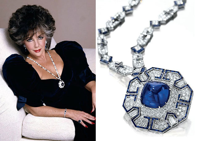 Elizabeth Taylor usando colar em 1988 - Foto: reprodução