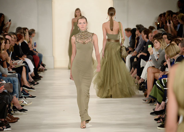 O desfile de Ralph Lauren: um dos mais aguardados da temporada, acontece no dia 19 de fevereiro! - Foto: Getty Images