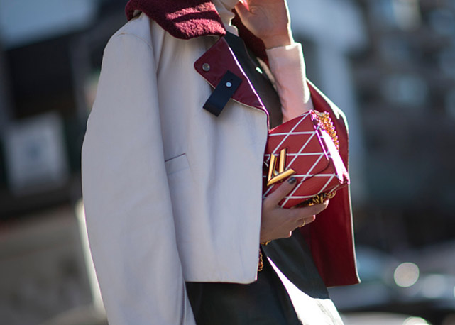 Detalhe da bolsa Louis Vuitton - Foto: Getty Images