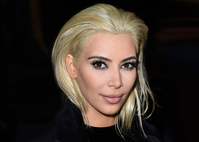 Kim Kardashian já é famosa por testar e tornar famosos tratamentos estéticos inusitados - Foto: Getty Images