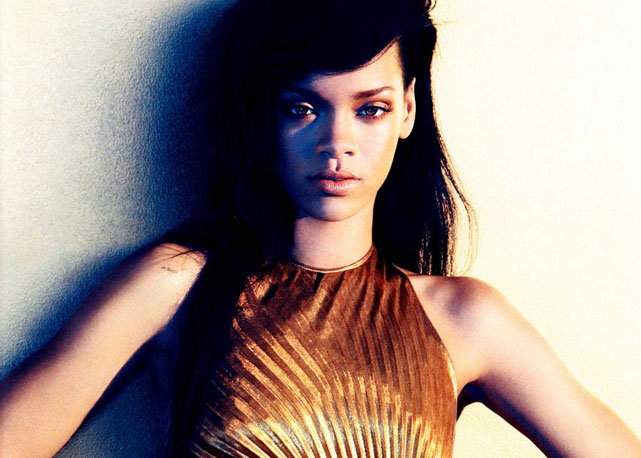 O nome completo de RiRi? Robyn Rihanna Fenty - Foto: reprodução / Harper´s Bazaar