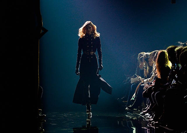 Ready to wear: Elie Saab inverno 2015 - Foto: Getty Images