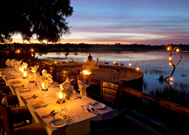 O restaurante do hotel Sanctuary Baines' Camp, na Botsuana - Foto: reprodução