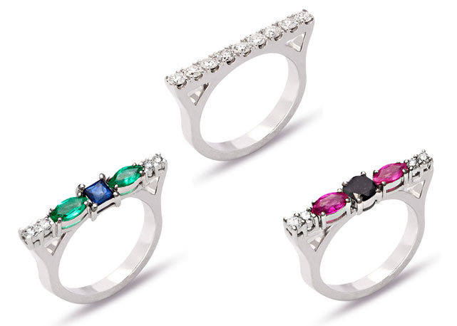 Em sentido horário: anel de ouro branco com diamantes; anel de ouro branco com diamantes brancos e pretos e rubis; anel em ouro branco com diamantes, safira, e esmeraldas - Fotos: divulgação