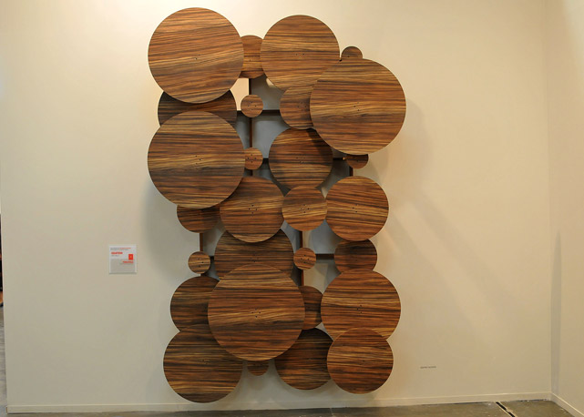Escultura em madeira de Daniel Acosta - Foto: divulgação