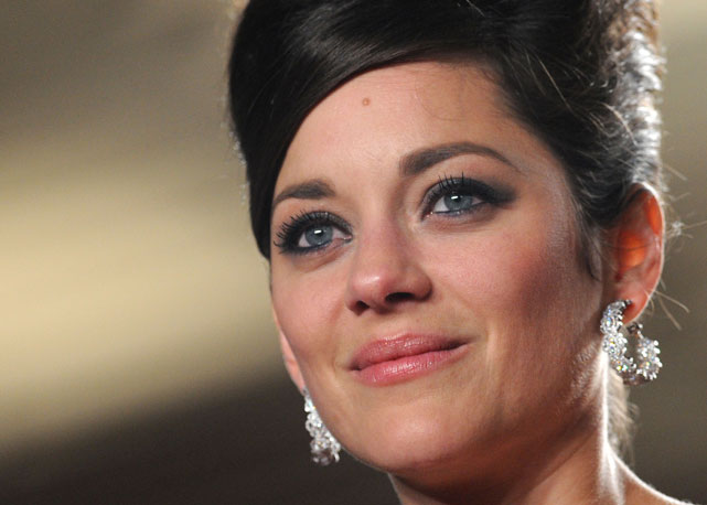 Marion Cotillard usa joias Chopard no red carpet de Cannes - Foto: Getty Images
