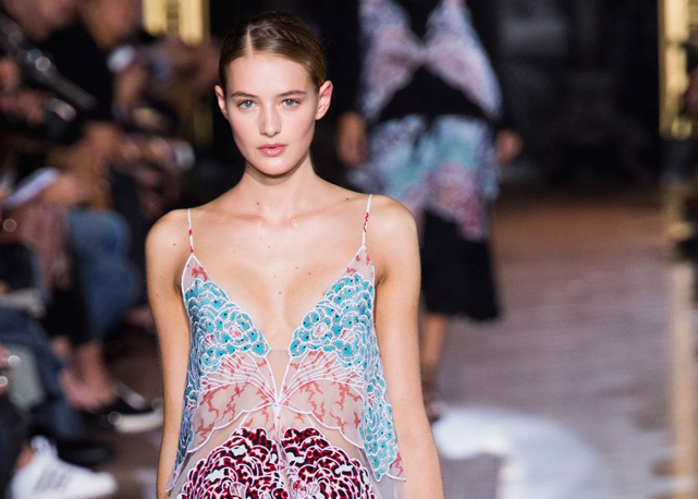 Stella McCartney acaba de abrir uma loja pop up em Ibiza. Cool! Foto: divulgação